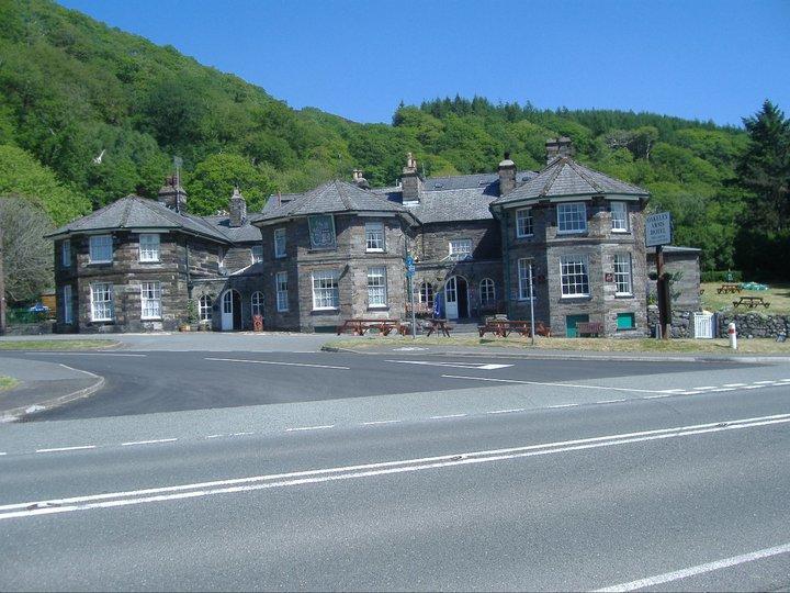 Отель The Oakeley Arms Maentwrog Экстерьер фото