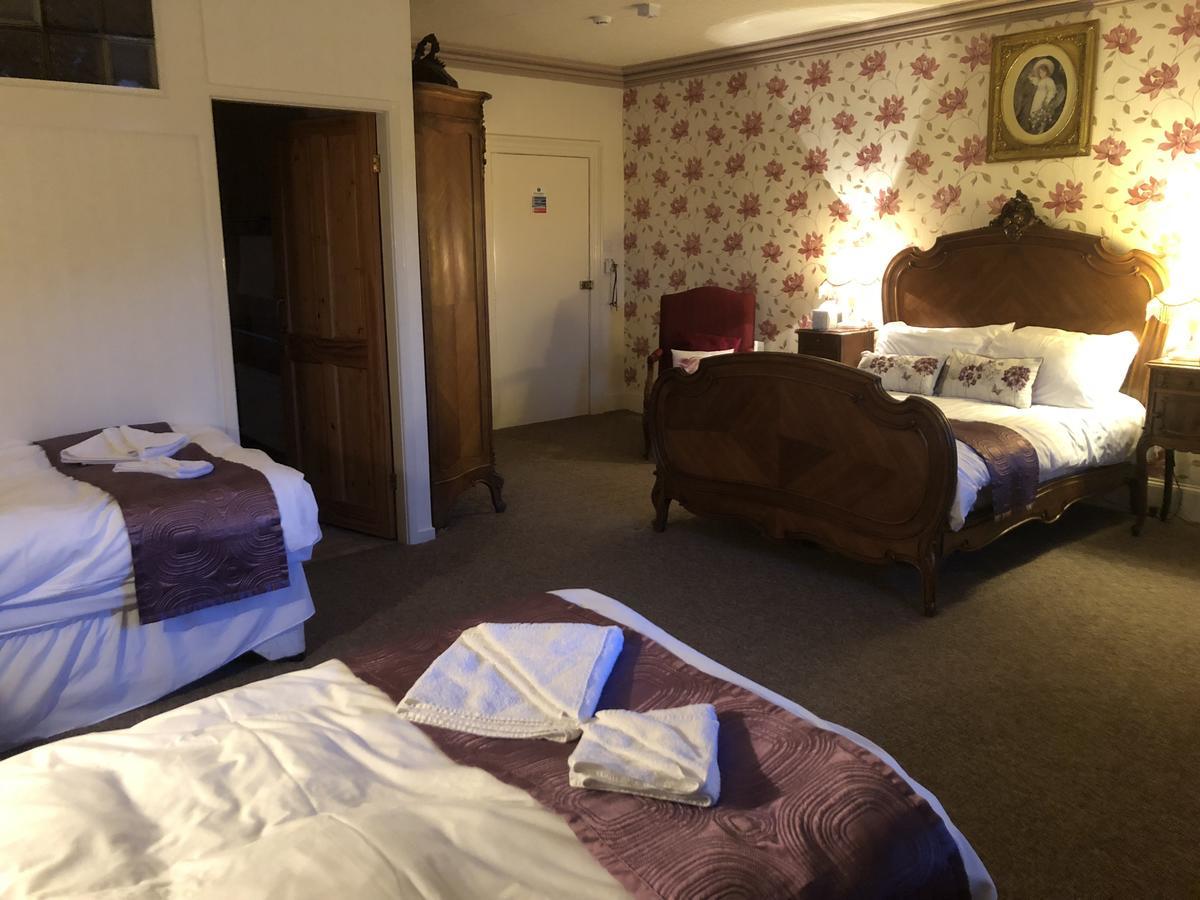 Отель The Oakeley Arms Maentwrog Экстерьер фото